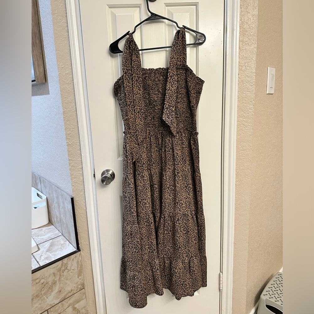 PINKBLUSH Tiered cheetah print tie should dress